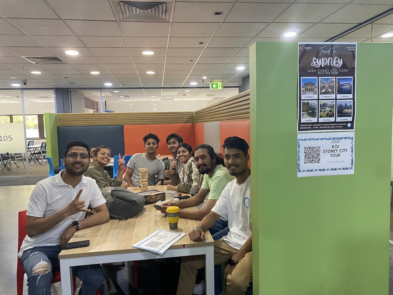 học nhóm tại King’s Own Institute (KOI)