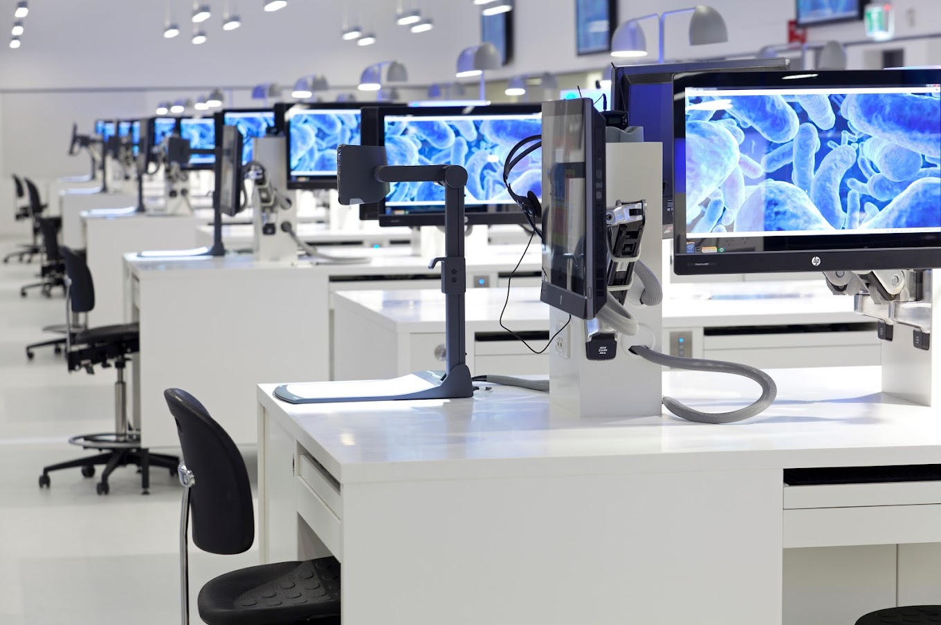 co-so-vat-chat-tai-university-of-technology-Sydney