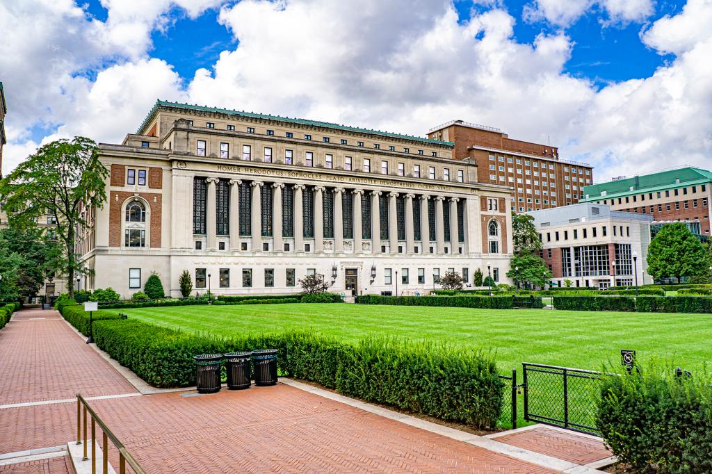 khuon-vien-tai-columbia-university