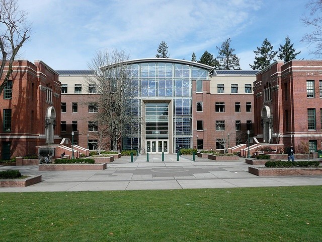 university-of-oregon-1