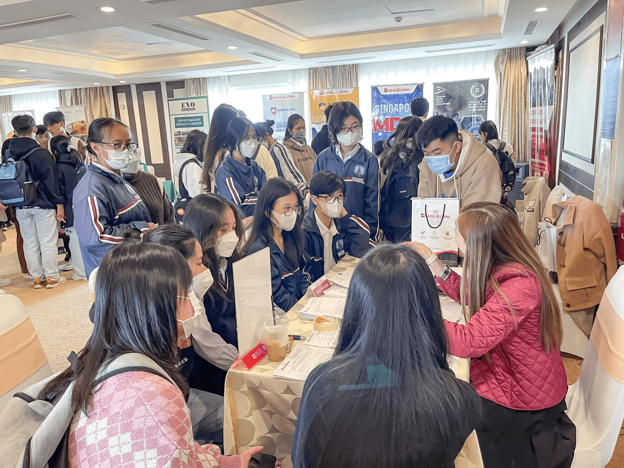 hoc-bong-thac-si-singapore-3